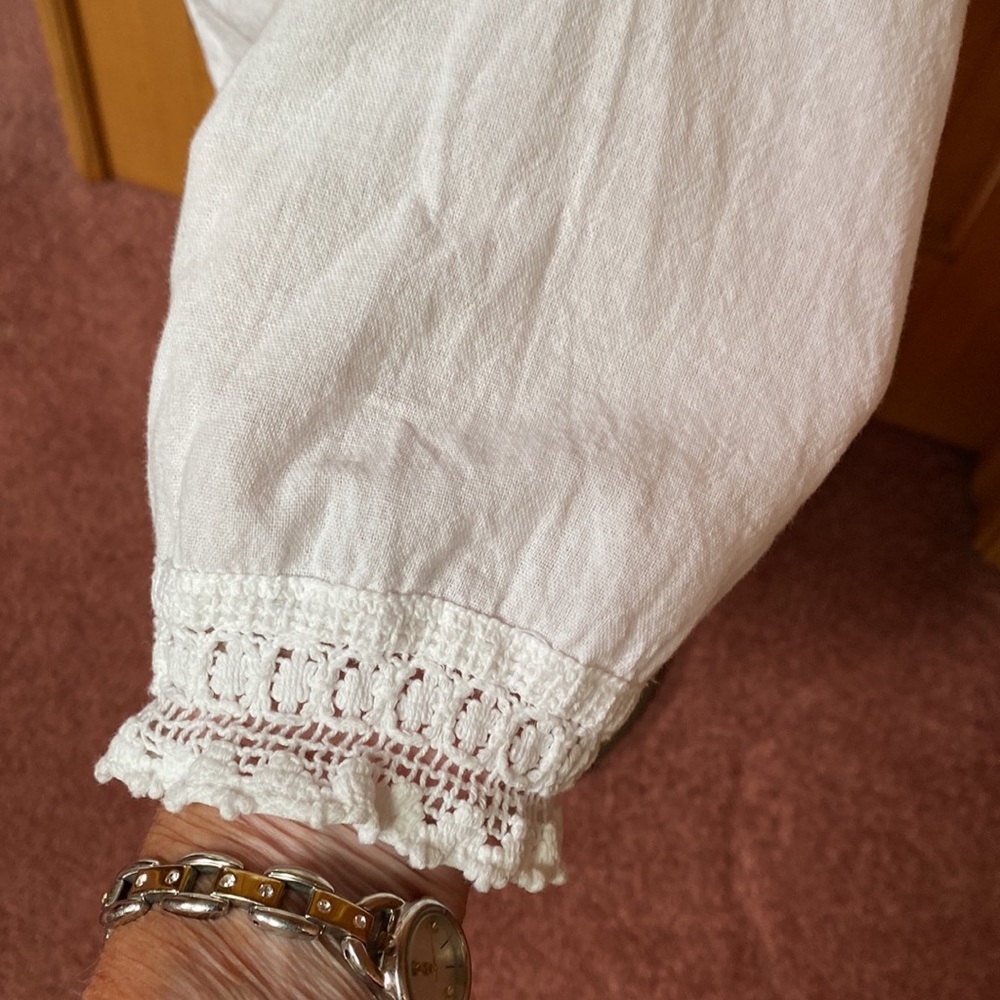 White cotton fitted blouse - Picture 4 of 6